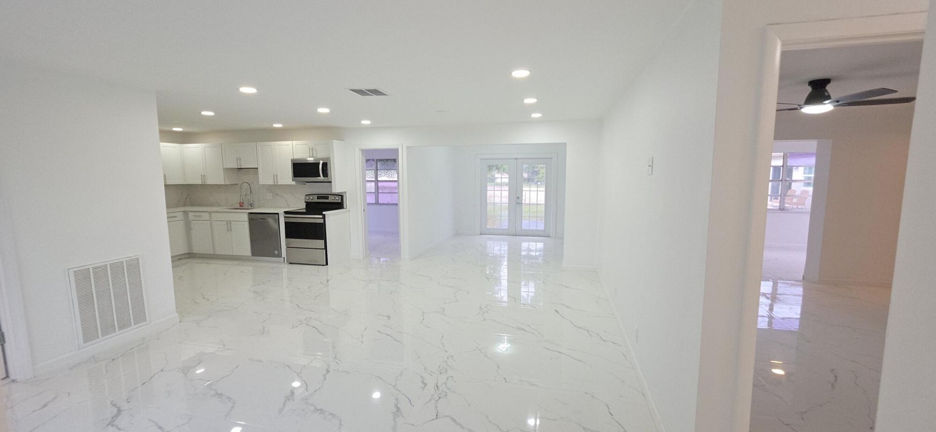 7112 Pine Manor Drive, Lake Worth, FL 33467 Photo