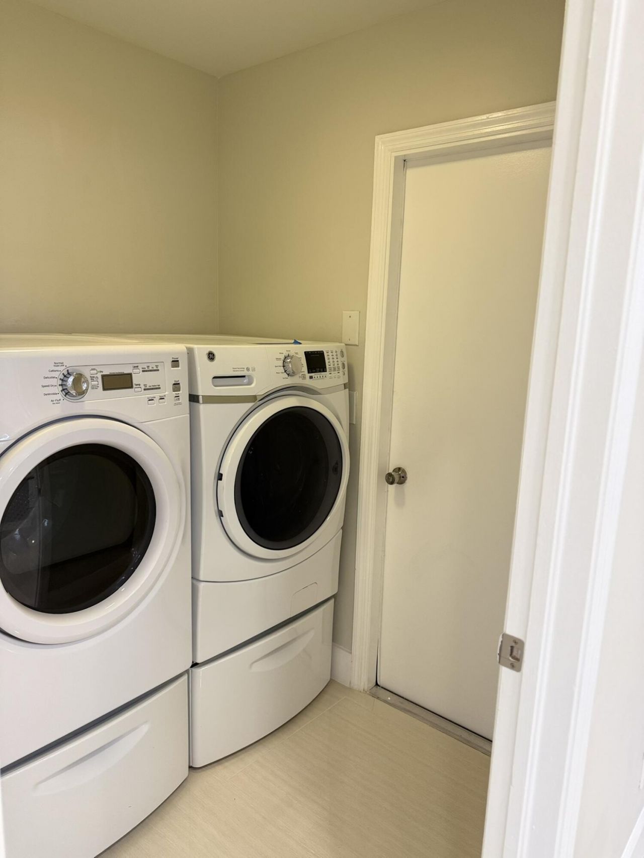 2118 NE 22nd Place, Cape Coral, FL 33909 Photo