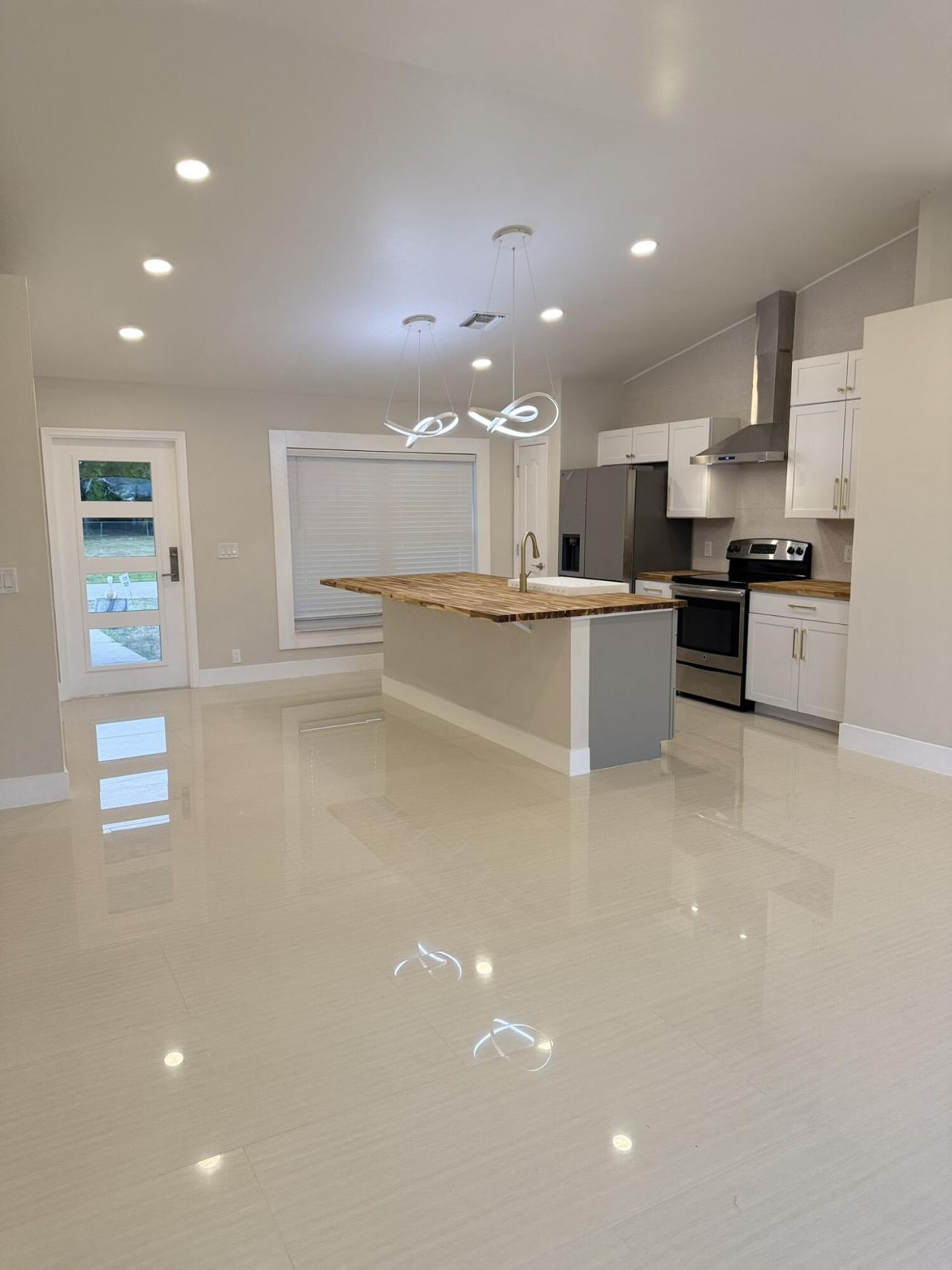 2118 NE 22nd Place, Cape Coral, FL 33909 Photo