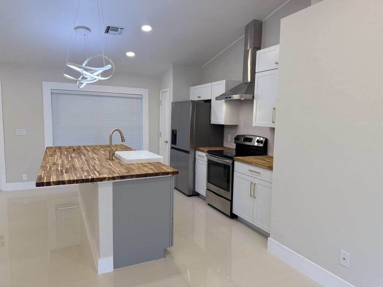 2118 NE 22nd Place, Cape Coral, FL 33909 Photo