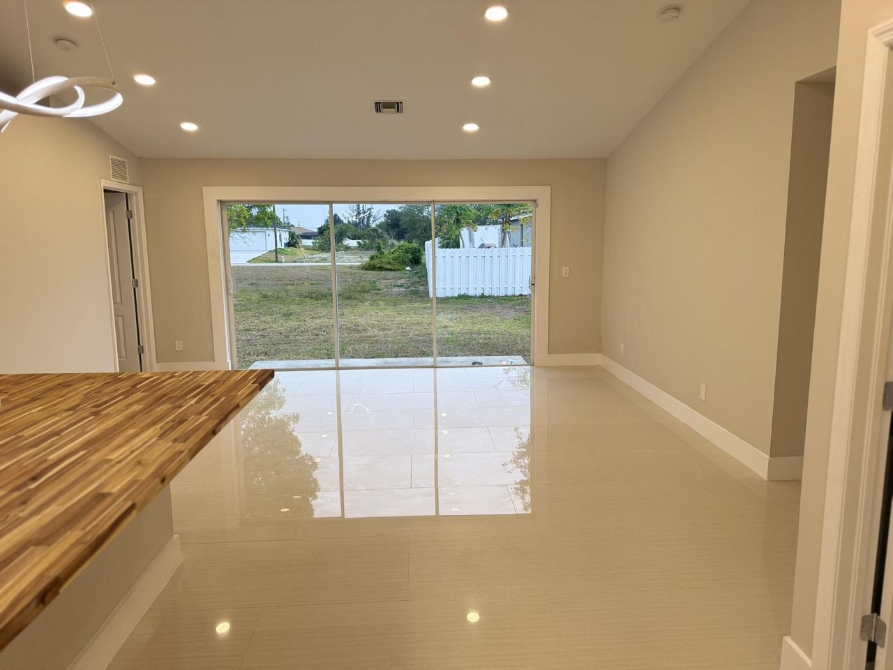 2118 NE 22nd Place, Cape Coral, FL 33909 Photo