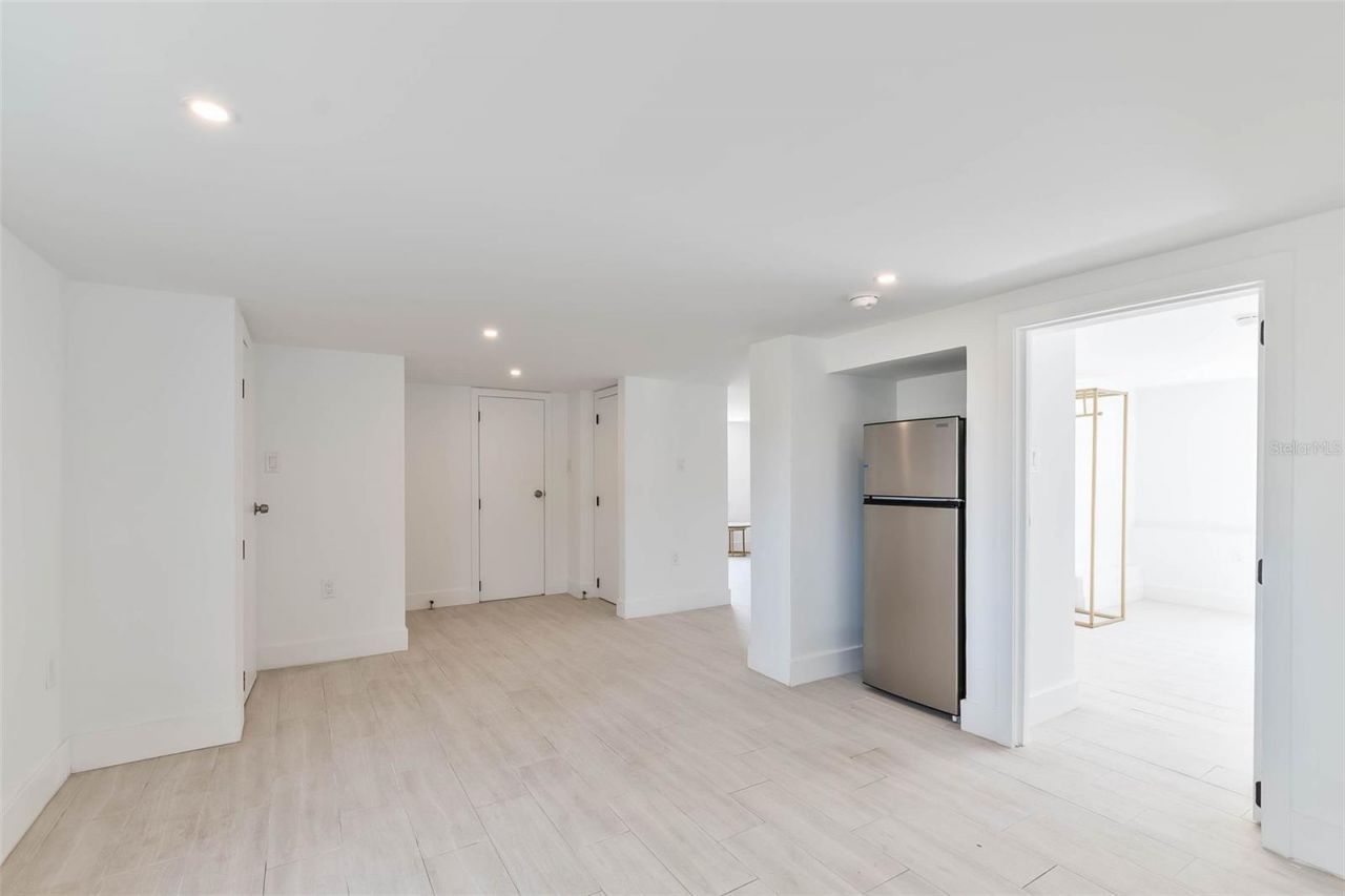 833 E 12th Avenue, New Smyrna Beach, FL 32169 Photo