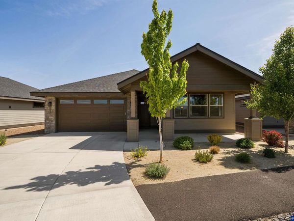 2628 NW Redwood Cir, Redmond, OR 97756