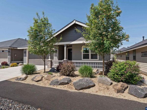 2771 NW 23rd Lp, Redmond, OR 97756