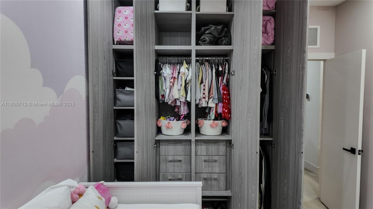 7221 NW 103rd Path, Doral, FL 33178 Photo