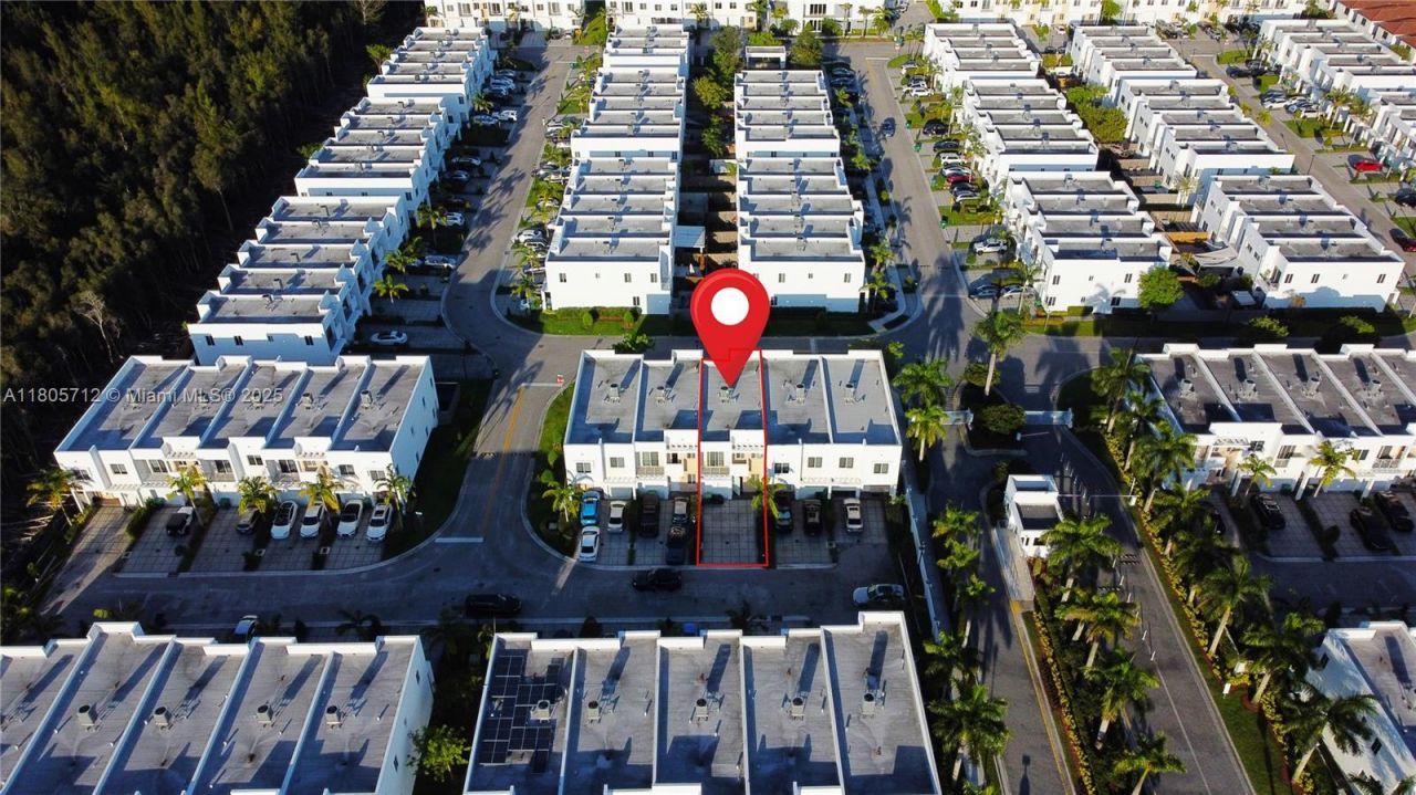 7221 NW 103rd Path, Doral, FL 33178 Photo