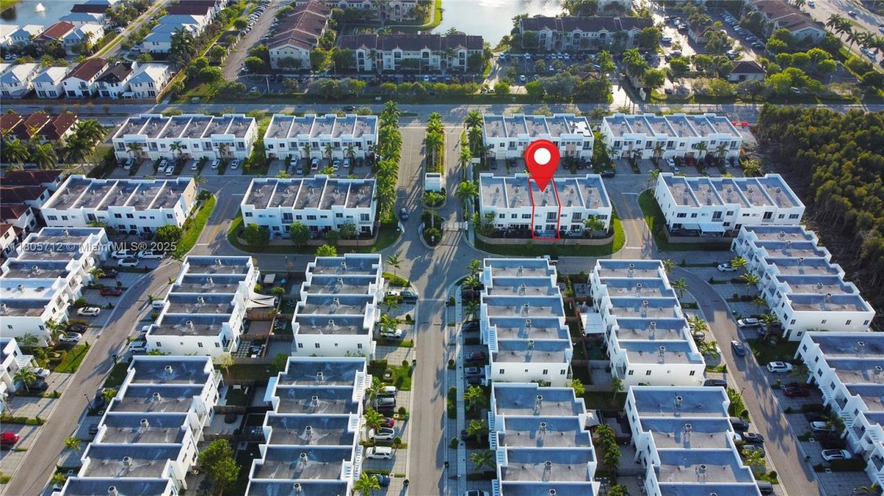 7221 NW 103rd Path, Doral, FL 33178 Photo