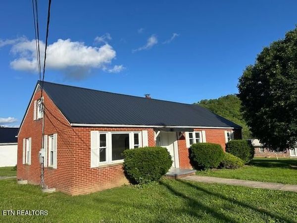 156 Beatty Rd, Rose Hill, VA 24281