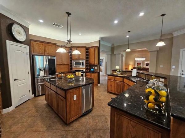 107 W Majestic Oak LN, Georgetown, TX 78633