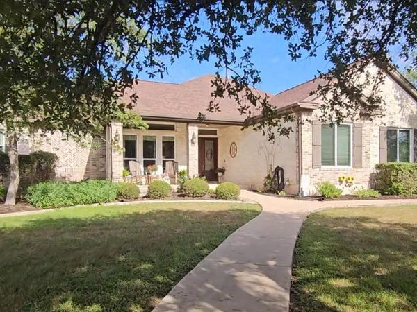 107 W Majestic Oak LN, Georgetown, TX 78633