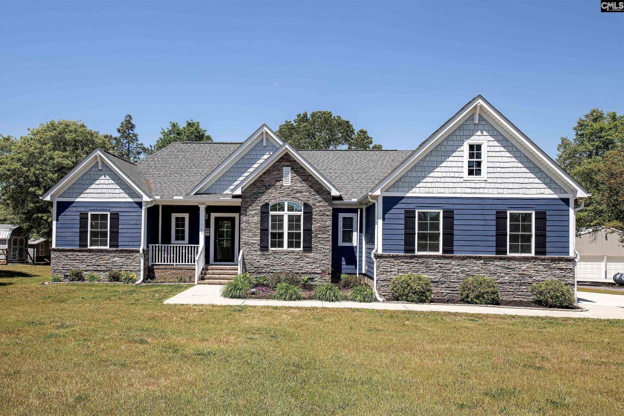 340 Hound Hollow Road Photo 1