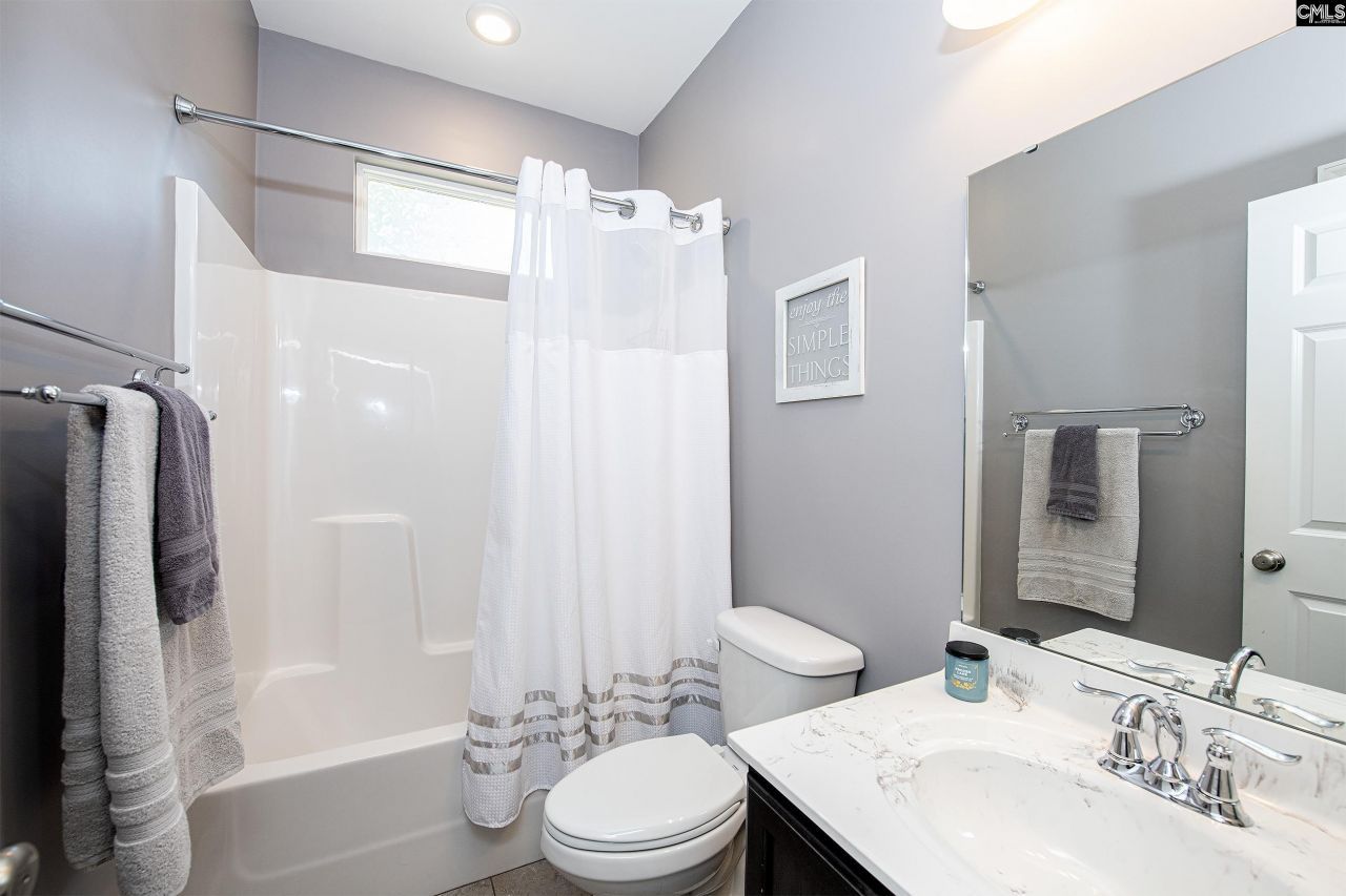 340 Hound Hollow Road Photo 18