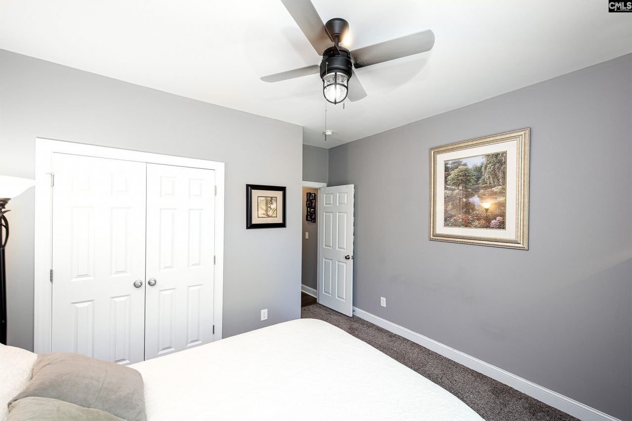 340 Hound Hollow Road Photo 20