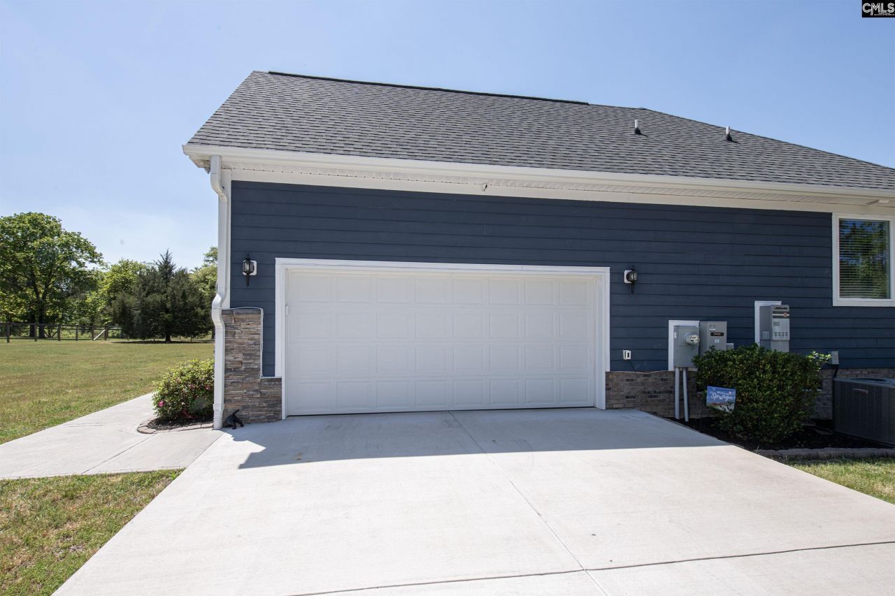 340 Hound Hollow Road Photo 27