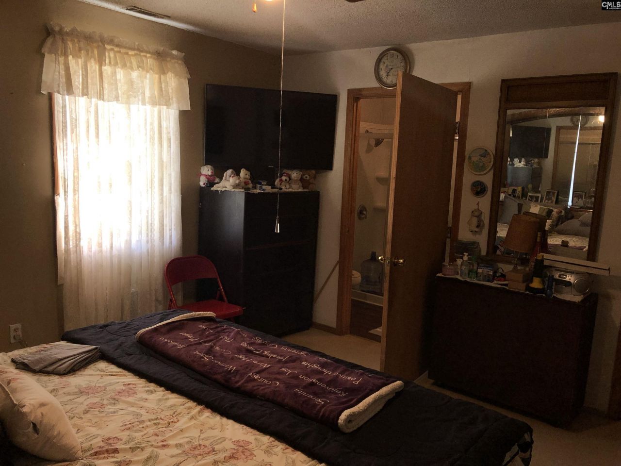 1005 Lesane Pressley Photo 21