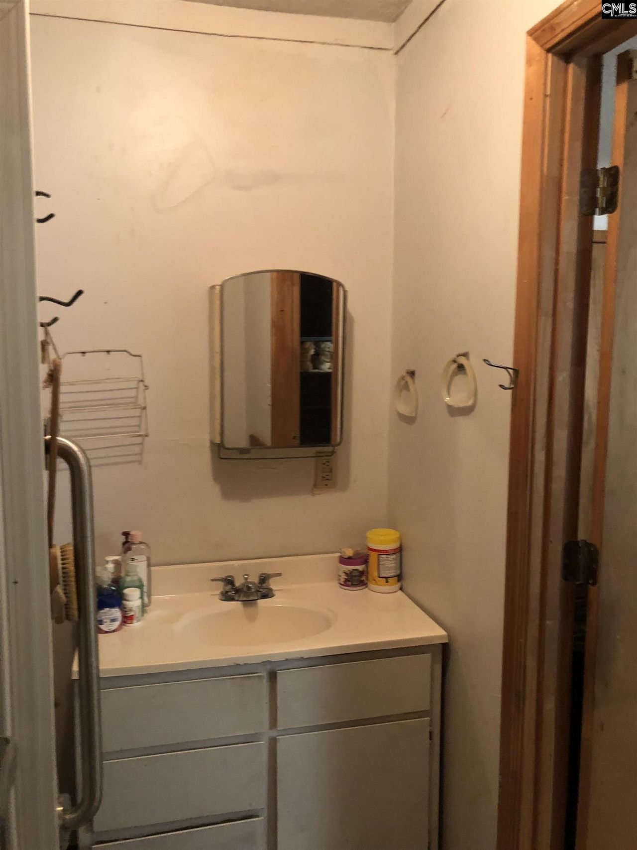 1005 Lesane Pressley Photo 29