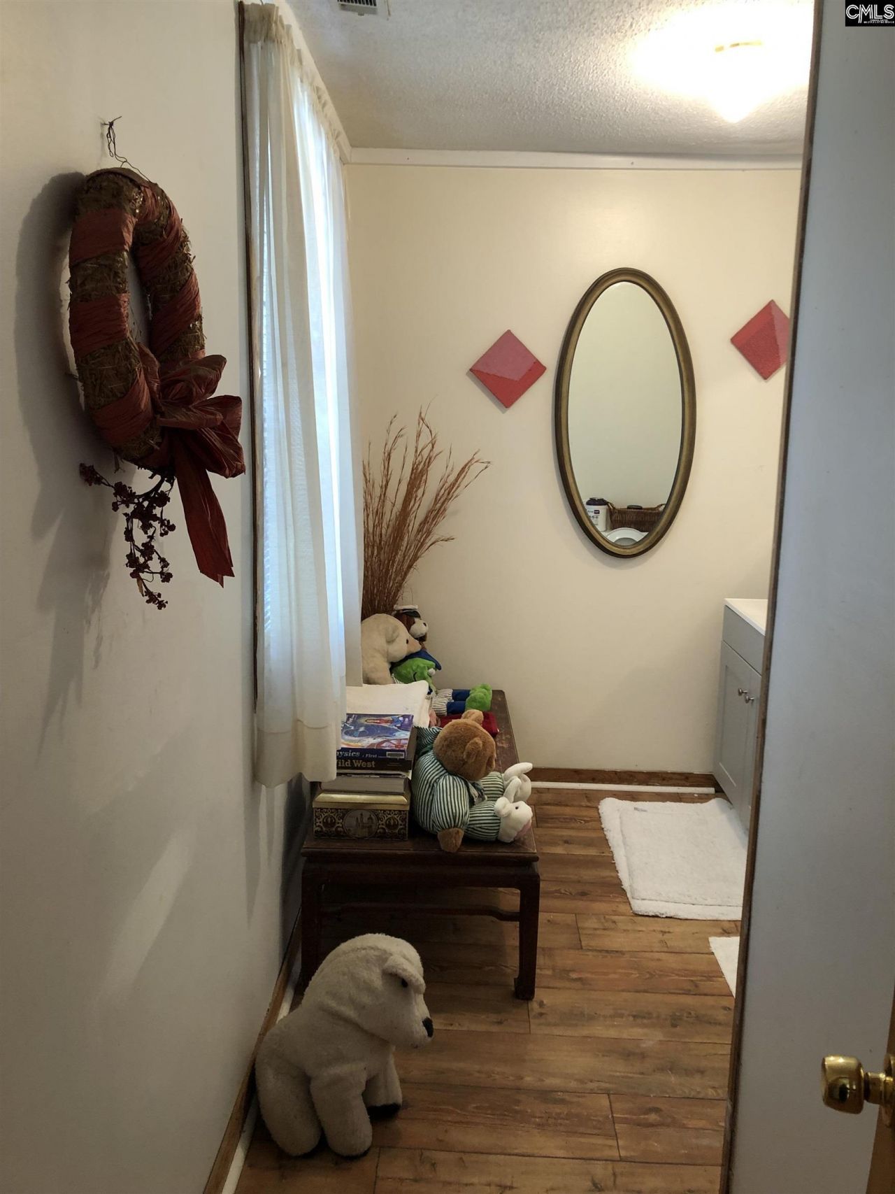 1005 Lesane Pressley Photo 5