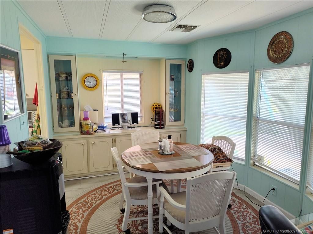 195 SE Trafalgar Terrace, Stuart, FL 34994 Photo