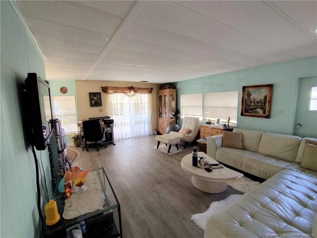 195 SE Trafalgar Terrace, Stuart, FL 34994 Photo