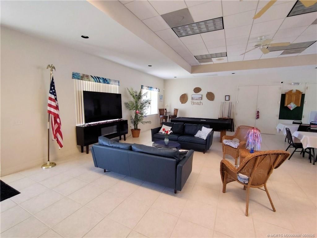 195 SE Trafalgar Terrace, Stuart, FL 34994 Photo