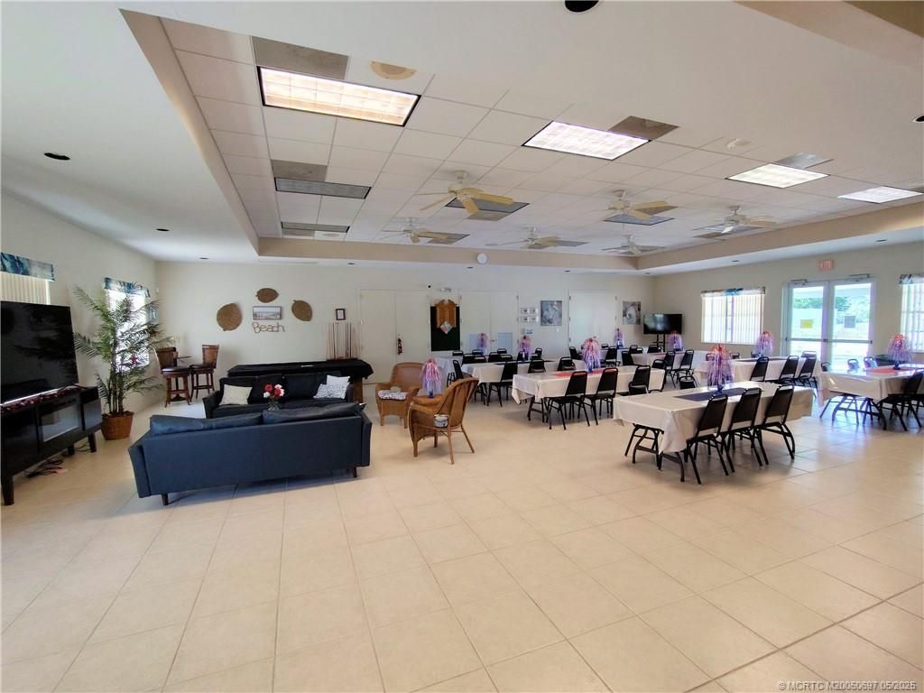 195 SE Trafalgar Terrace, Stuart, FL 34994 Photo