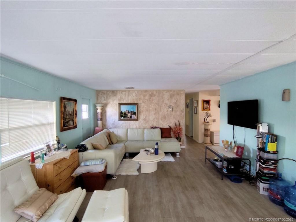 195 SE Trafalgar Terrace, Stuart, FL 34994 Photo