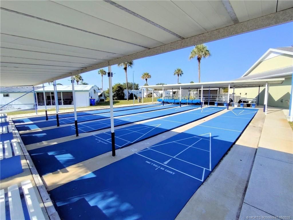 195 SE Trafalgar Terrace, Stuart, FL 34994 Photo