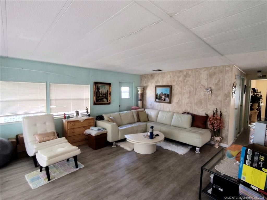 195 SE Trafalgar Terrace, Stuart, FL 34994 Photo