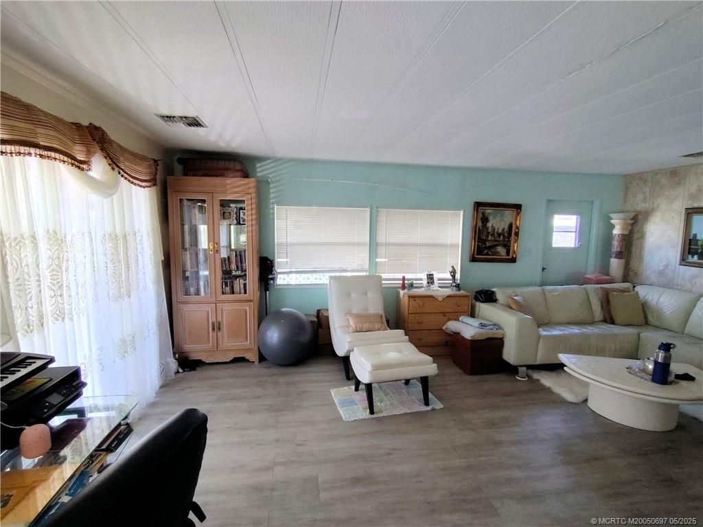 195 SE Trafalgar Terrace, Stuart, FL 34994 Photo