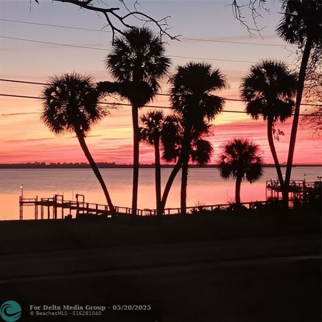 717 S Indian River Dr, Fort Pierce, FL 34950 Photo