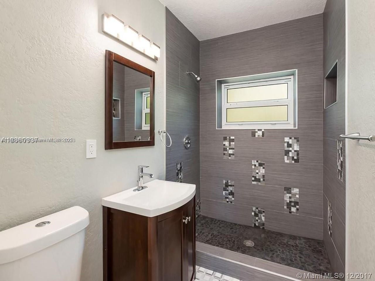 1231 N 16th Ct, Hollywood, FL 33020 Photo