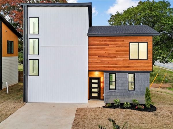 2601 W Bonnie Lane, Rogers, AR 72758