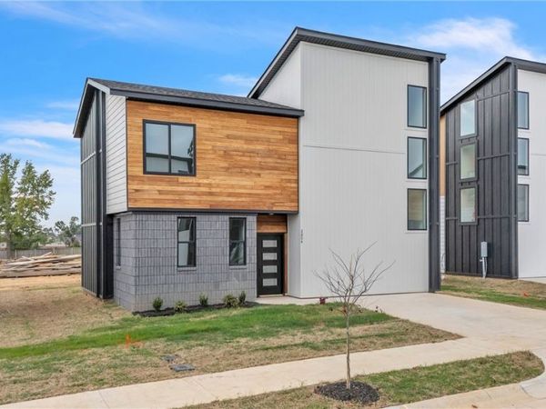 2604 W Bonnie Lane, Rogers, AR 72758