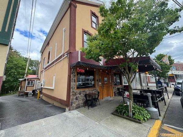 80 Vineyard Avenue, Highland, NY 12528