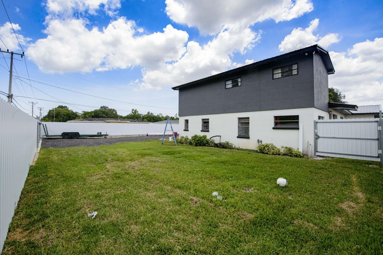 5234 Edwards Road, Fort Pierce, FL 34981 Photo