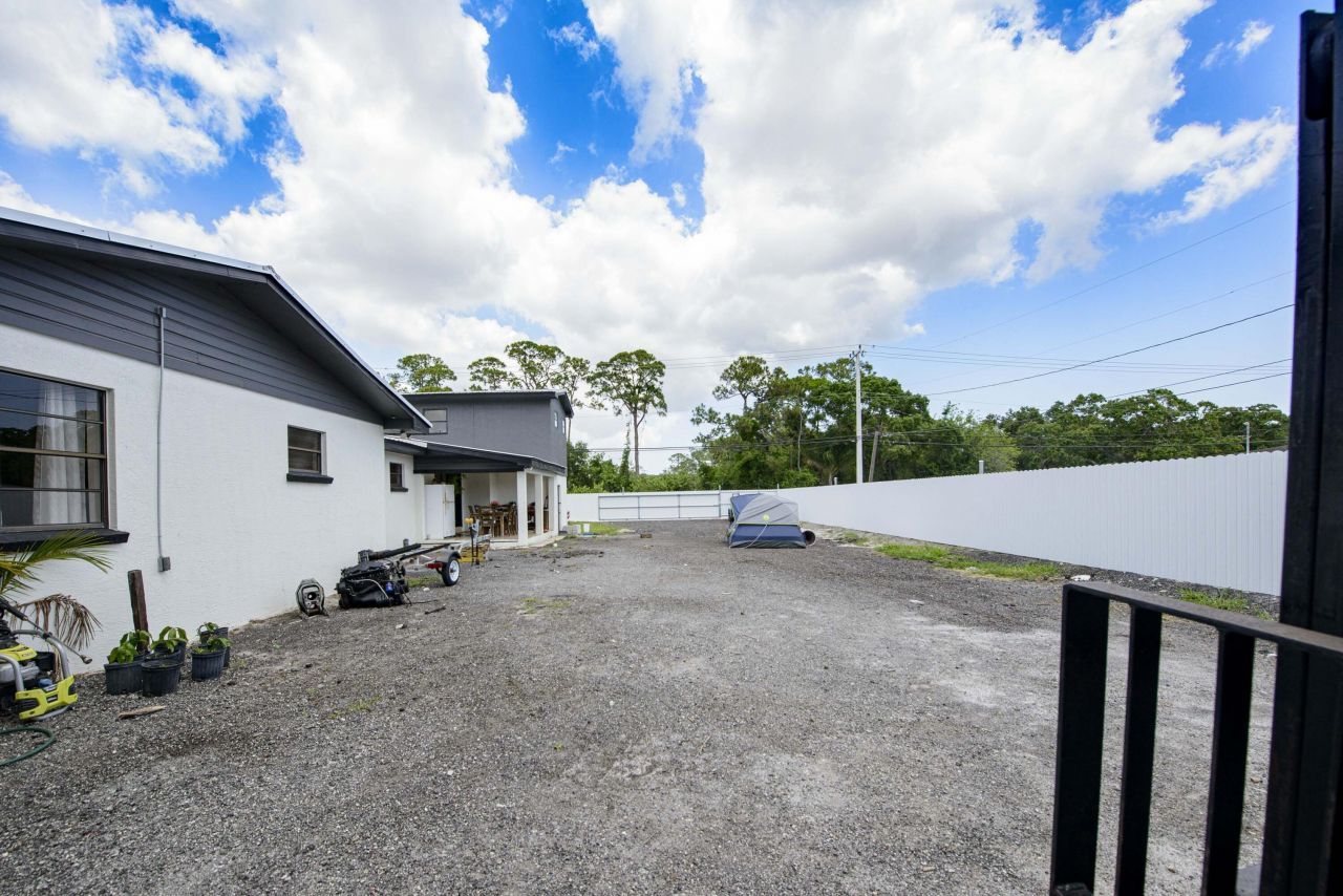 5234 Edwards Road, Fort Pierce, FL 34981 Photo
