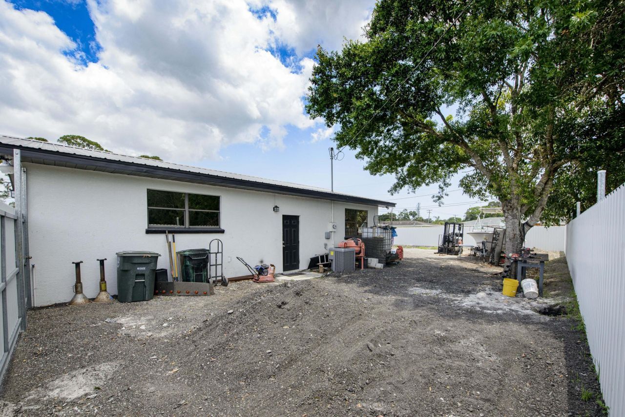 5234 Edwards Road, Fort Pierce, FL 34981 Photo