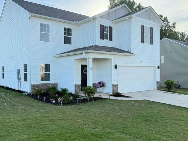 189 Bentwater Way, Hoschton, GA 30548