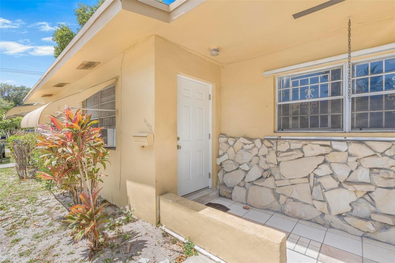 14600 NE 14th Ave, Miami, FL 33161 Photo