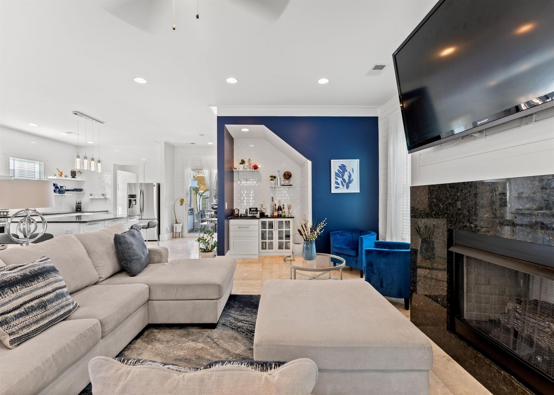 451 W Palm Dr. Photo 10