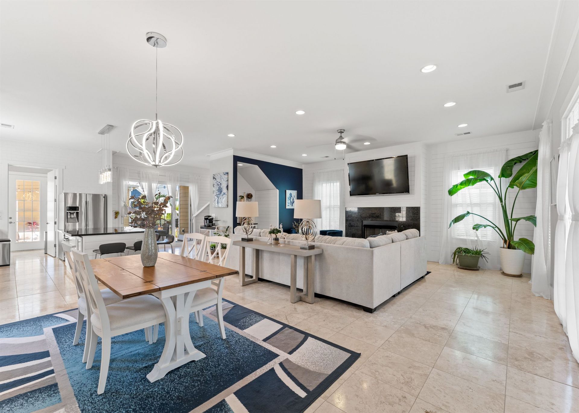 451 W Palm Dr. Photo 15