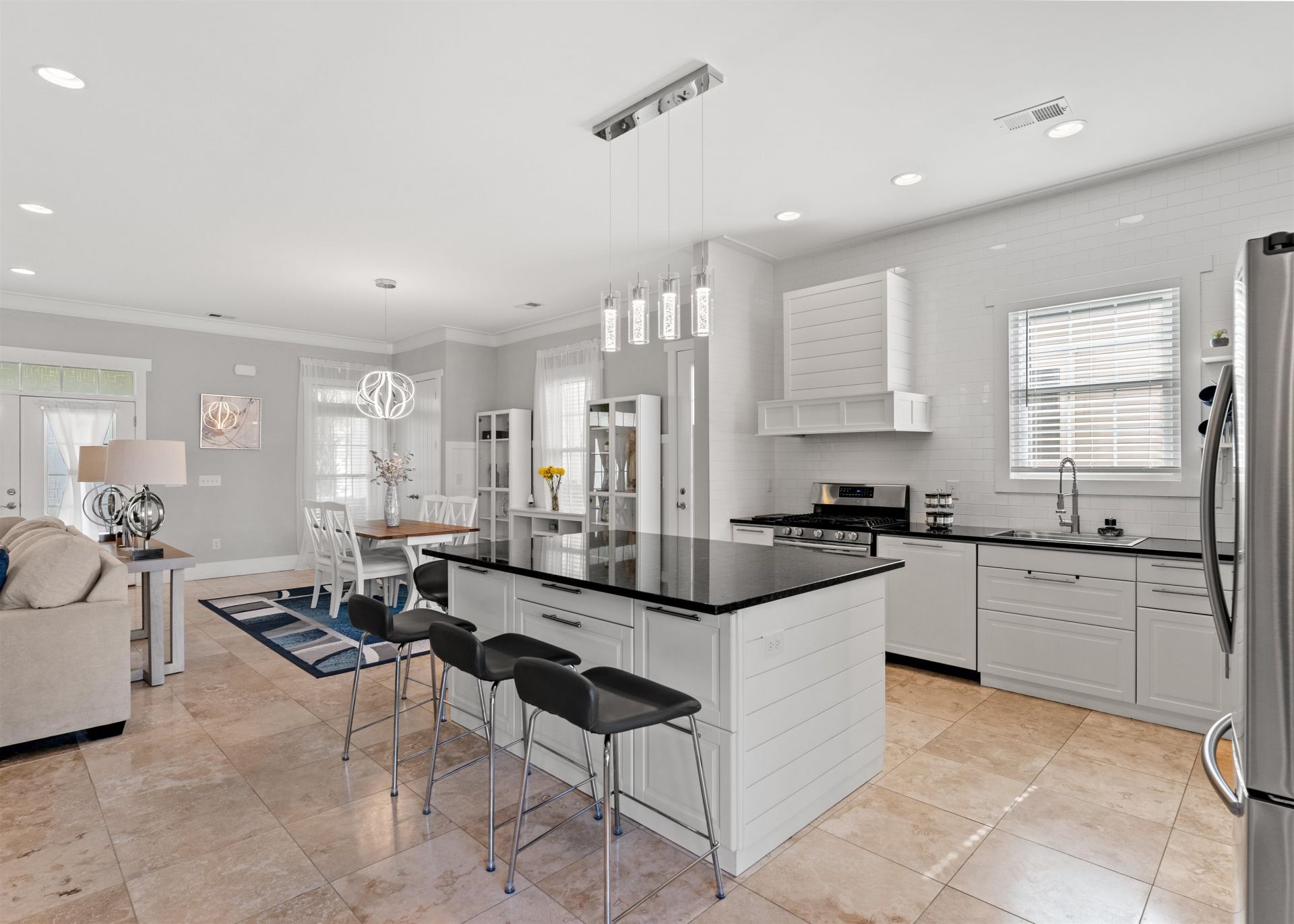 451 W Palm Dr. Photo 17