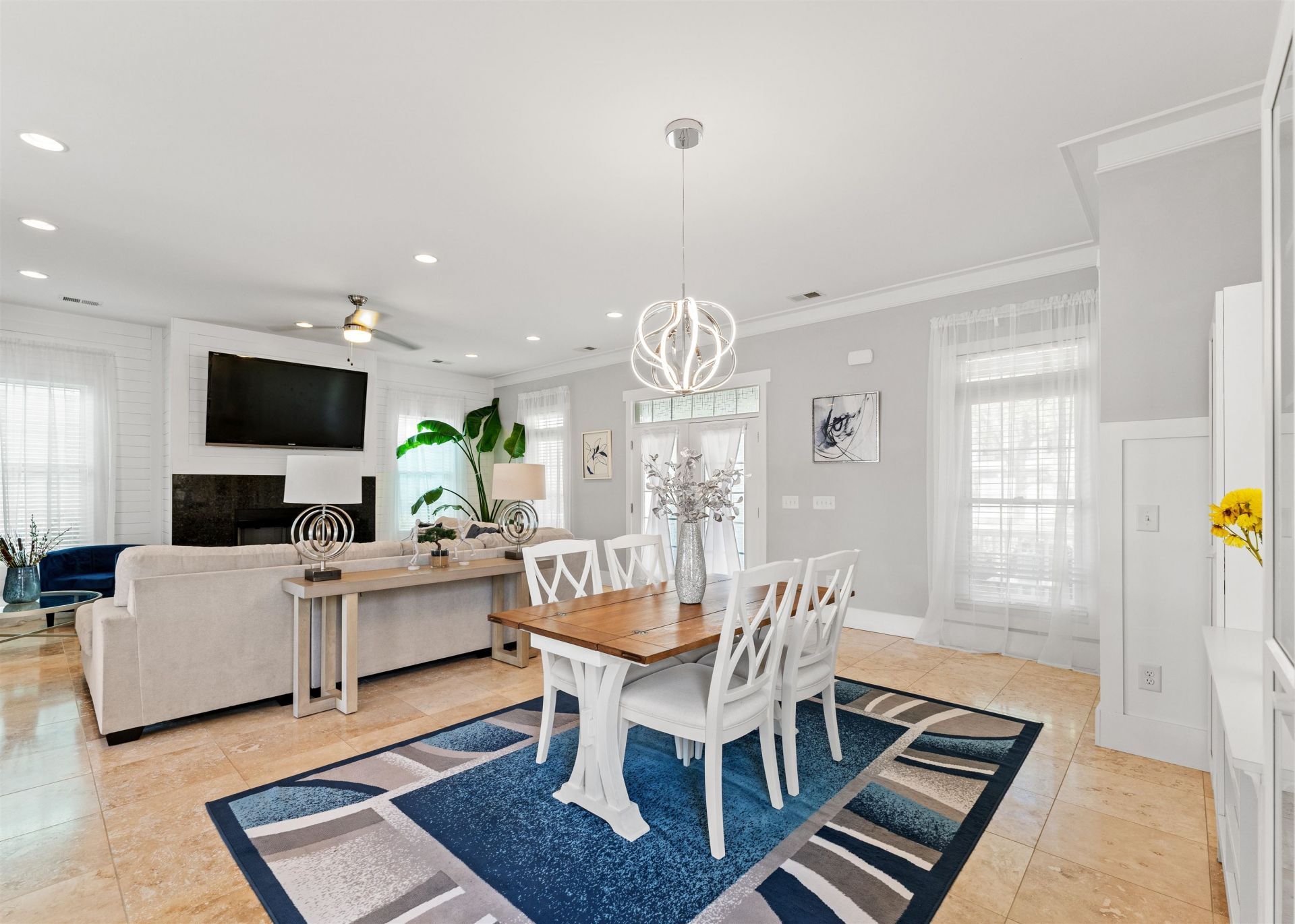 451 W Palm Dr. Photo 9