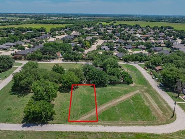 101 S Front Street, Rhome, TX 76078