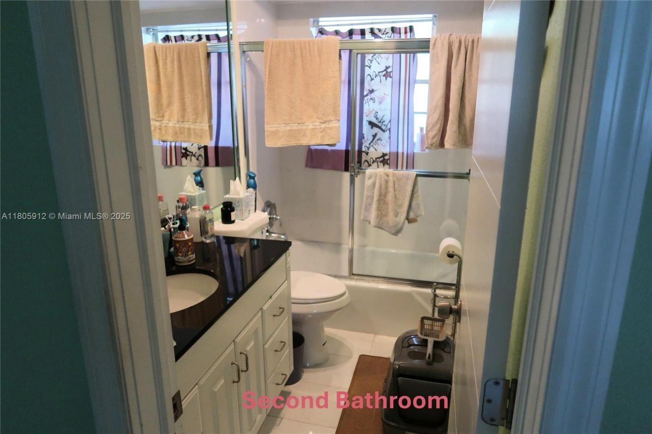 700 Layne Blvd, Unit 112, Hallandale Beach, FL 33009 Photo