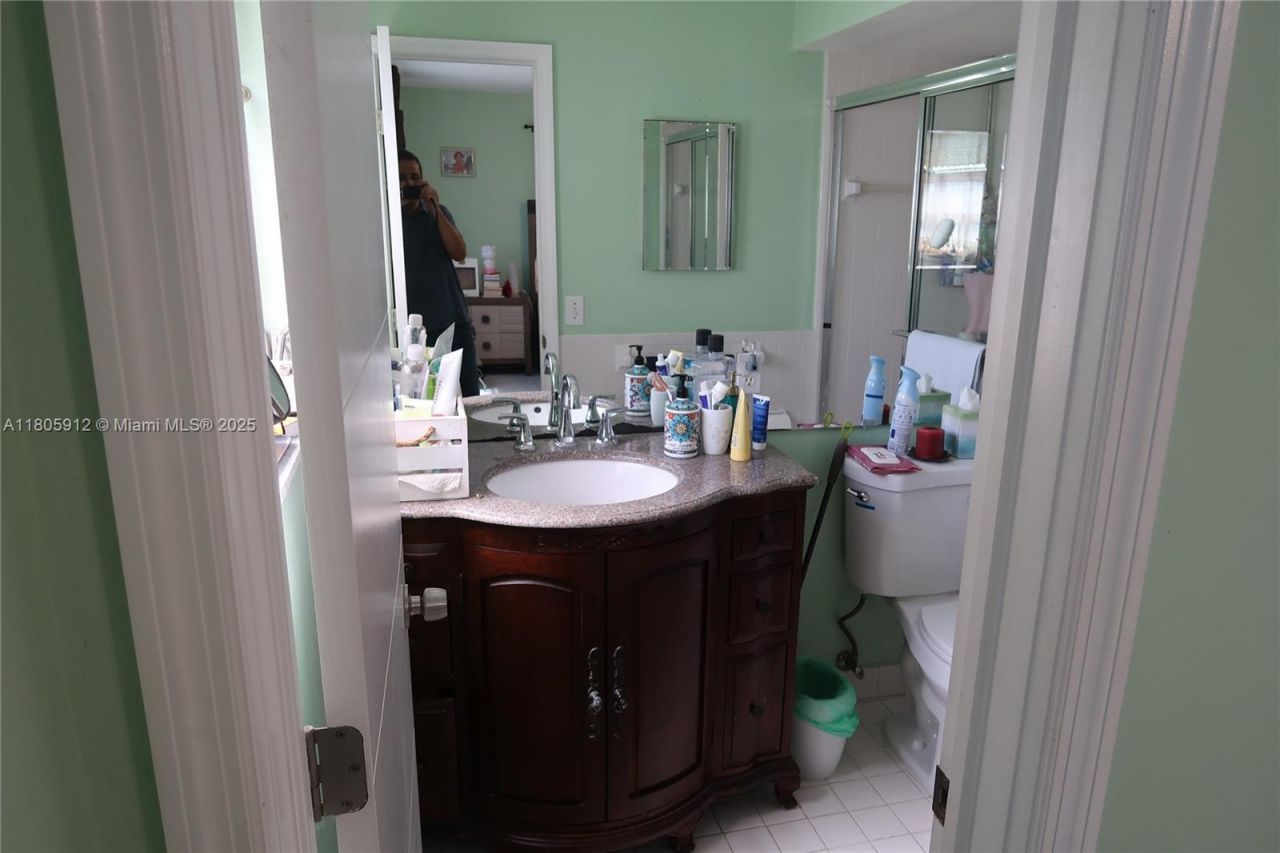 700 Layne Blvd, Unit 112, Hallandale Beach, FL 33009 Photo