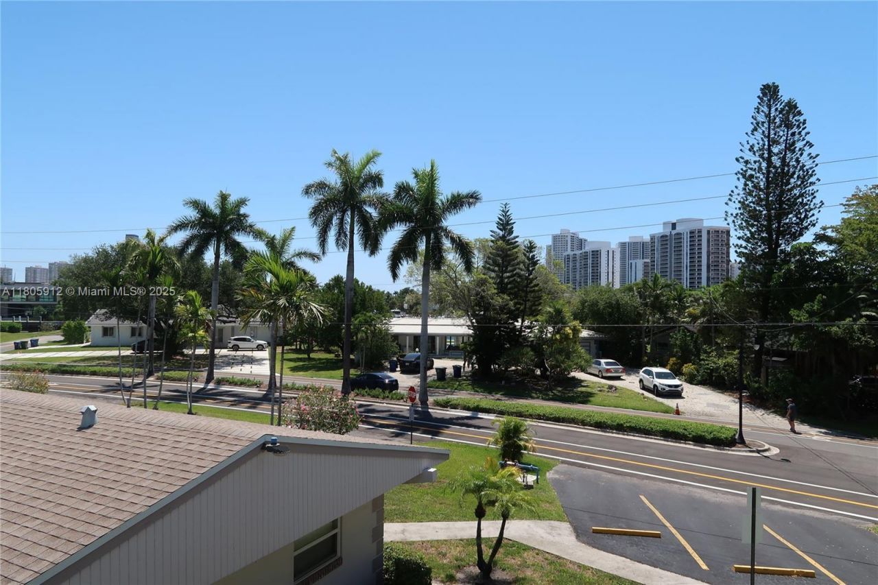 700 Layne Blvd, Unit 112, Hallandale Beach, FL 33009 Photo