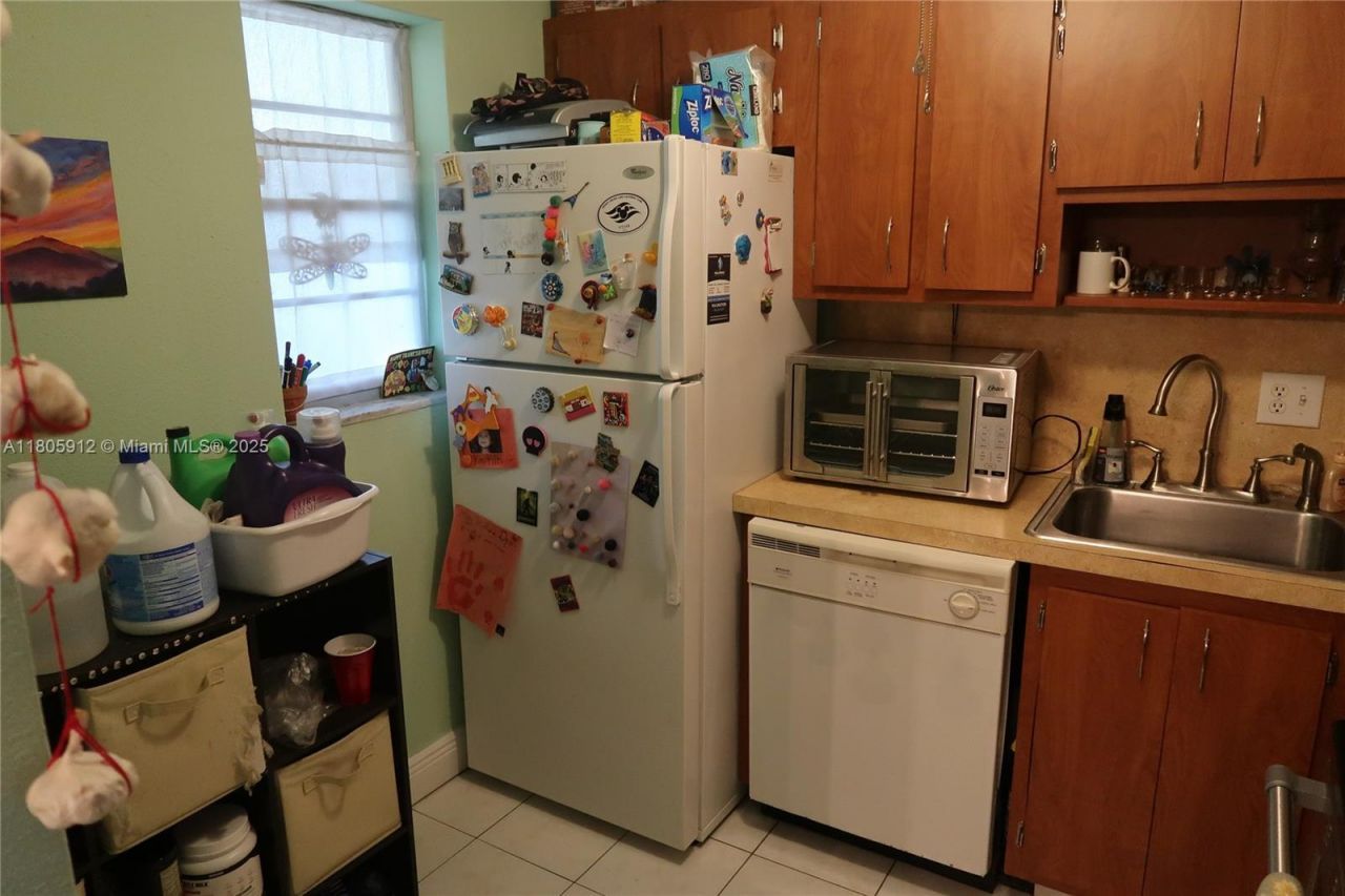 700 Layne Blvd, Unit 112, Hallandale Beach, FL 33009 Photo