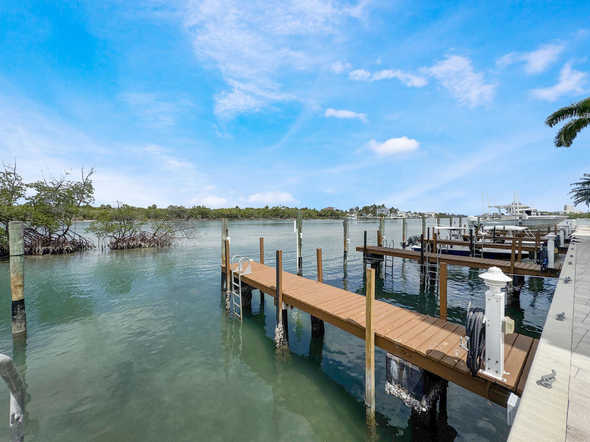 350 Beach Road, Unit 503, Tequesta, FL 33469 Photo