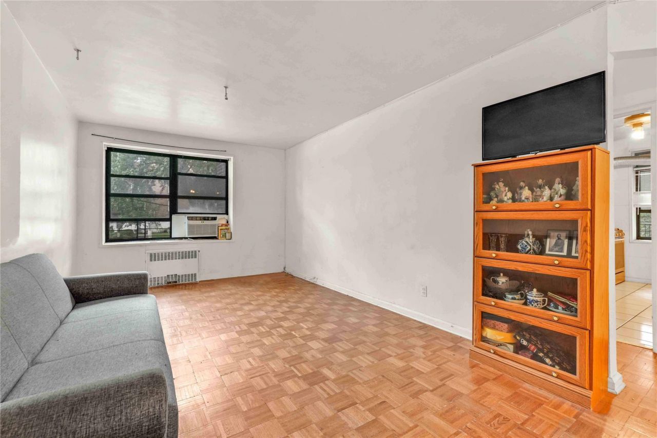 142-21 26th Avenue, Unit 1A, Flushing, NY 11354 Main Photo